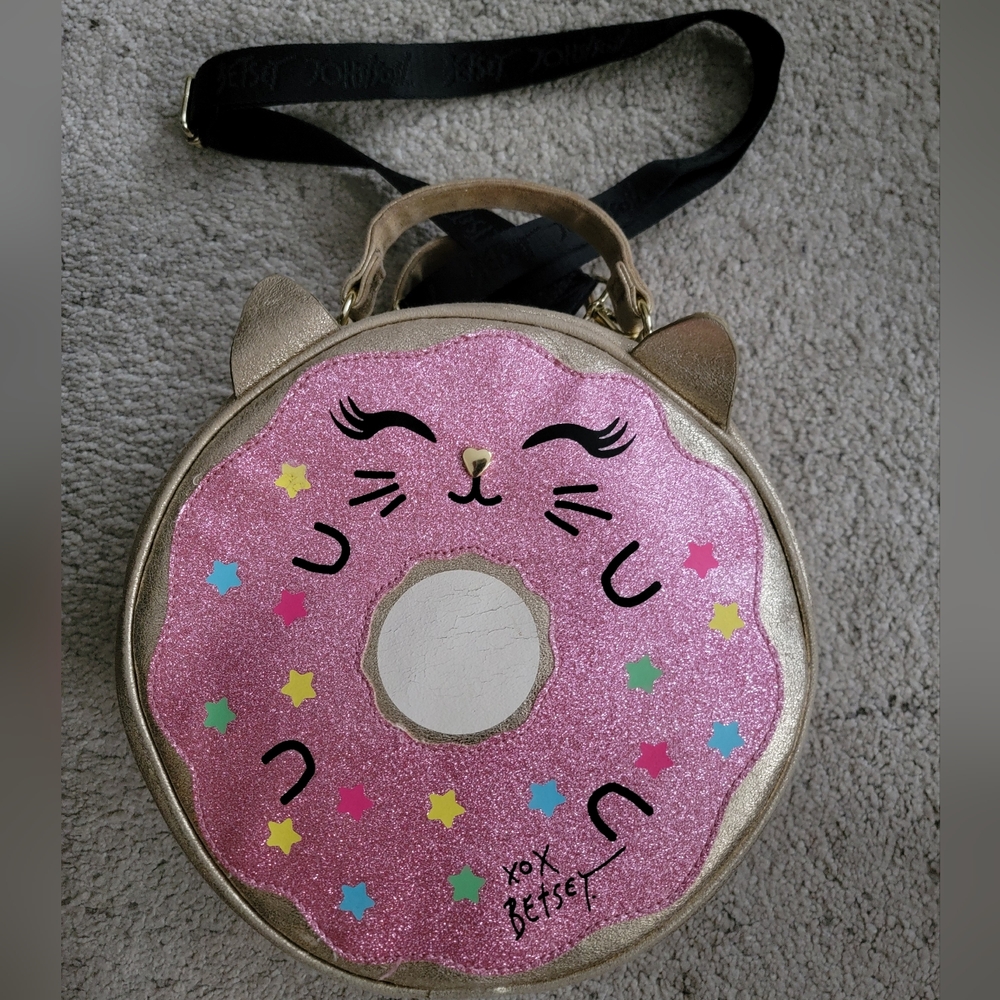 Pre-Owned Betsey Johnson Donut Bag